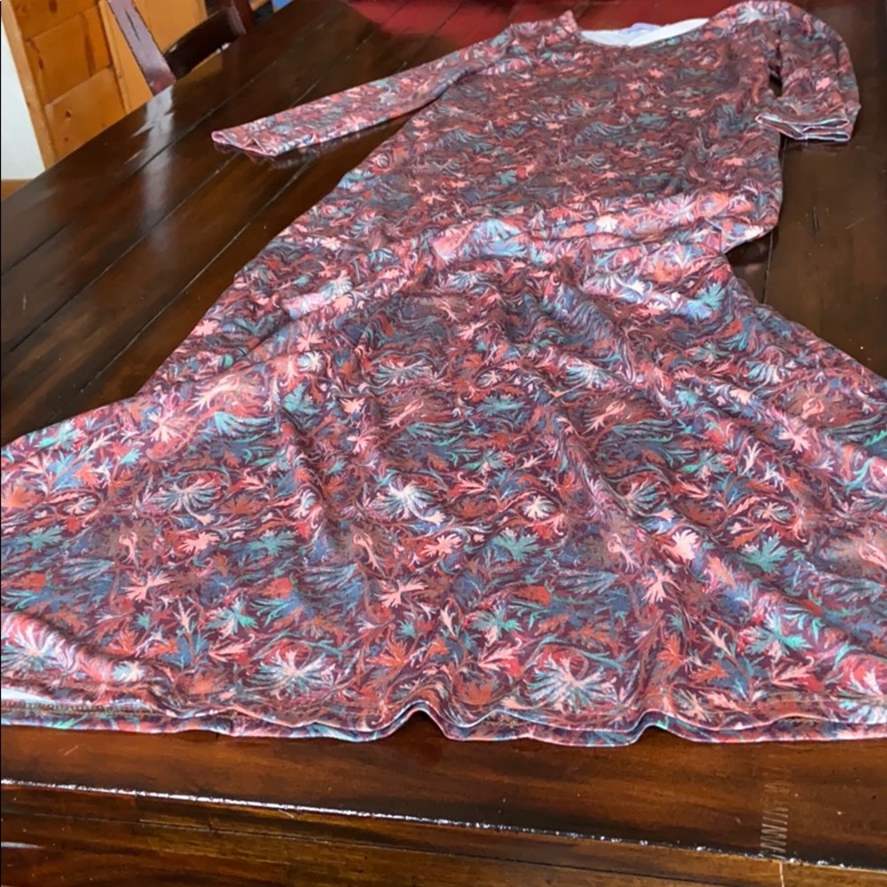Women’s dress never worn